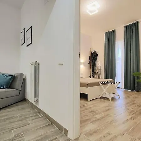 Apartment Aria
